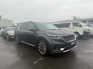 2021 Kia Carnival - Thumbnail