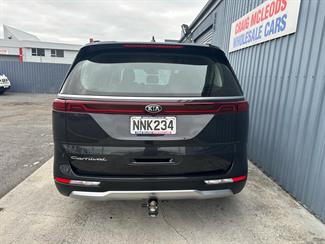 2021 Kia Carnival - Thumbnail