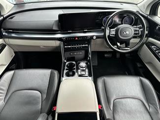 2021 Kia Carnival - Thumbnail