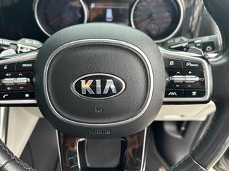 2021 Kia Carnival - Thumbnail