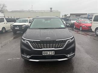 2021 Kia Carnival - Thumbnail