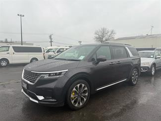 2021 Kia Carnival - Thumbnail