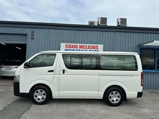 2019 Toyota HIACE - Thumbnail