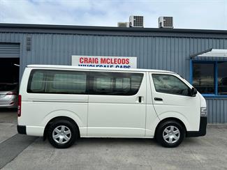 2019 Toyota HIACE - Thumbnail
