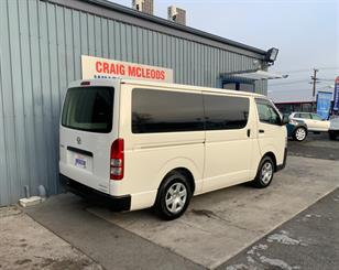 2018 Toyota HIACE - Thumbnail