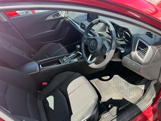 2017 Mazda Mazda3 - Thumbnail