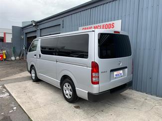 2019 Toyota HIACE - Thumbnail