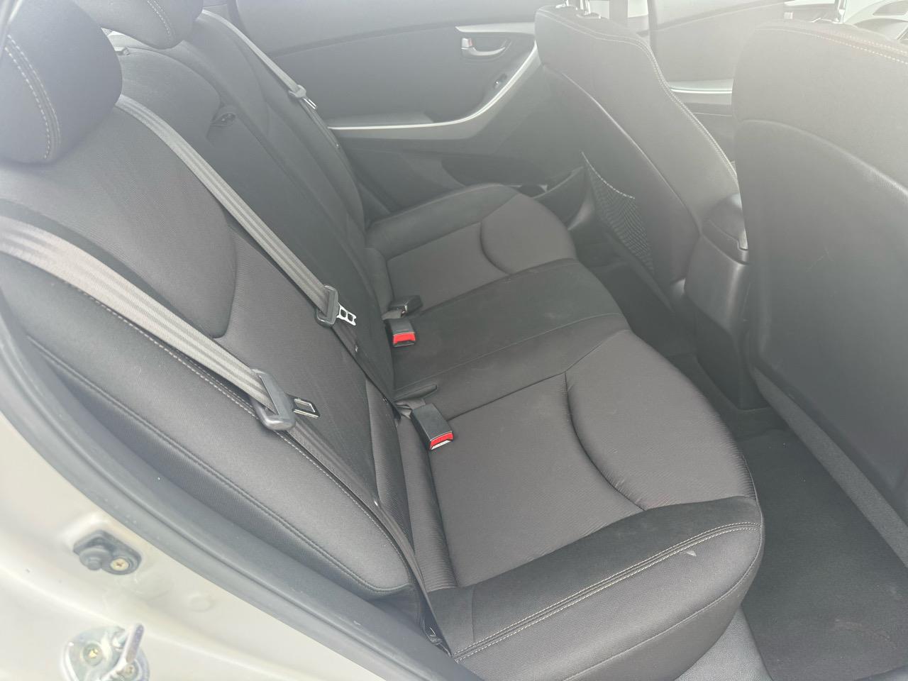 2014 HYUNDAI Elantra