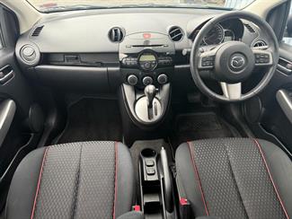 2013 Mazda Mazda2 - Thumbnail
