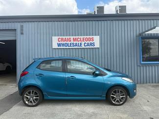 2013 Mazda Mazda2 - Thumbnail