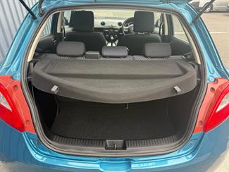 2013 Mazda Mazda2 - Thumbnail