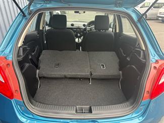 2013 Mazda Mazda2 - Thumbnail