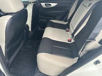 2017 Nissan X-Trail - Thumbnail