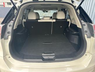 2017 Nissan X-Trail - Thumbnail