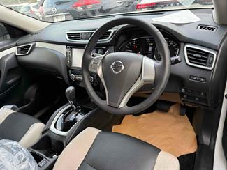 2017 Nissan X-Trail - Thumbnail