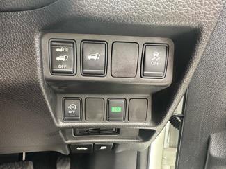 2017 Nissan X-Trail - Thumbnail