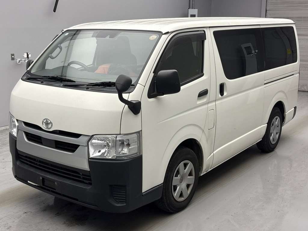 2021 Toyota HIACE