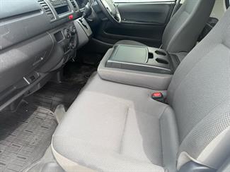 2021 Toyota HIACE - Thumbnail