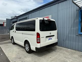 2021 Toyota HIACE - Thumbnail