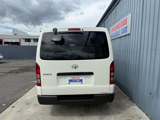2021 Toyota HIACE - Thumbnail