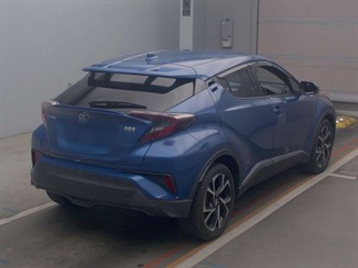 2017 Toyota C-HR - Thumbnail