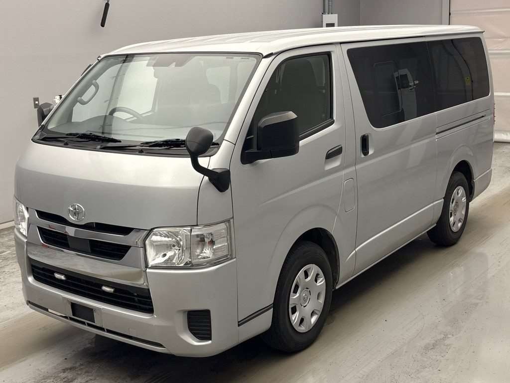 2021 Toyota HIACE