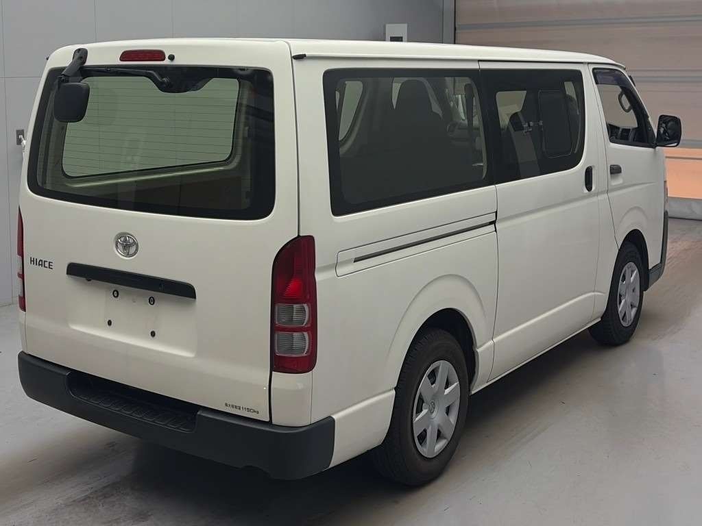2018 Toyota HIACE