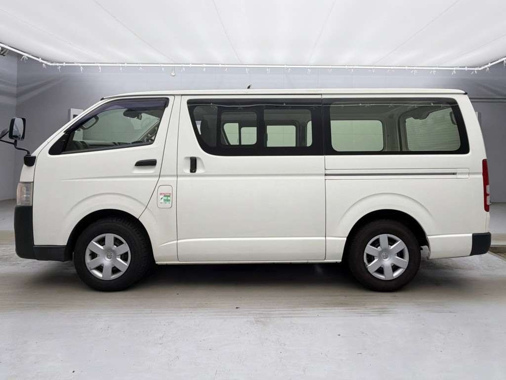 2018 Toyota HIACE