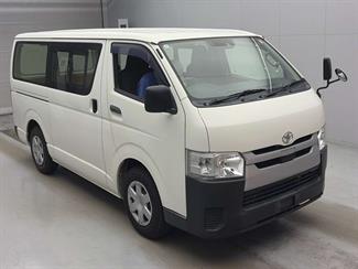 2018 Toyota HIACE - Thumbnail