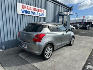 2021 Suzuki Swift - Thumbnail
