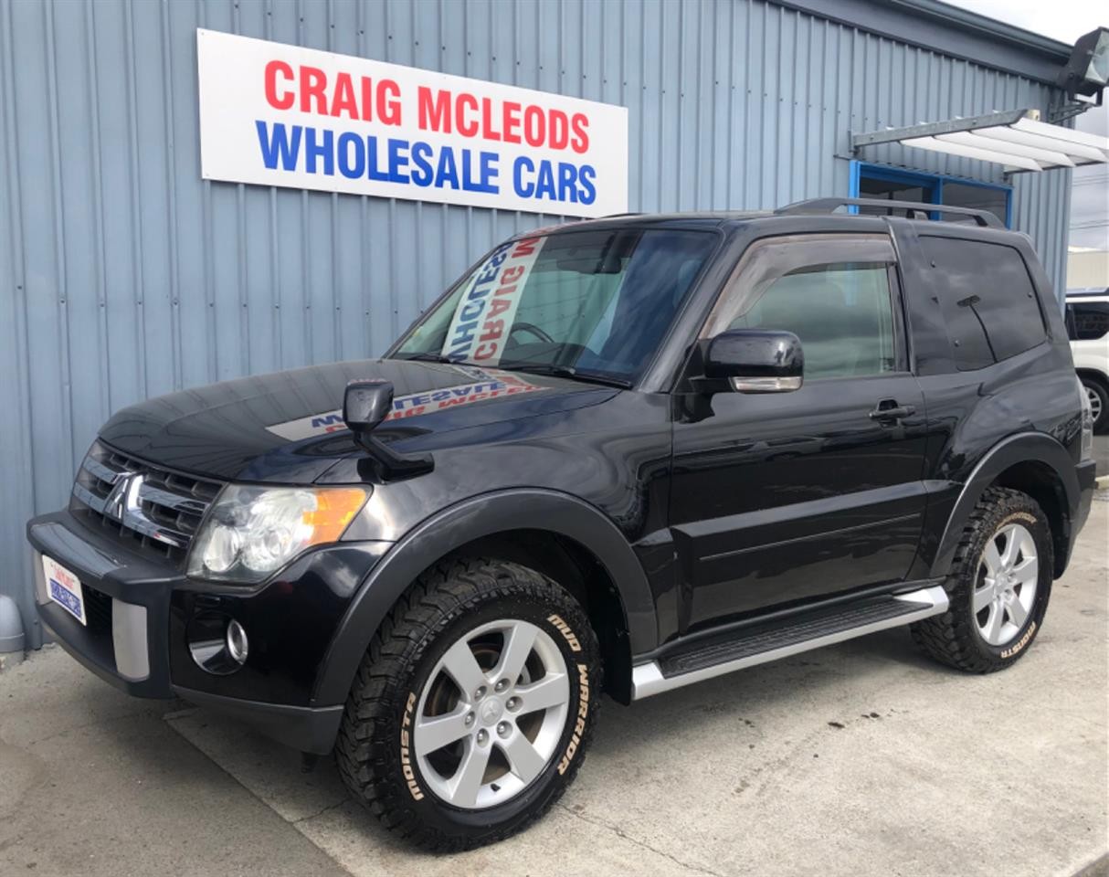 2006 Mitsubishi PAJERO