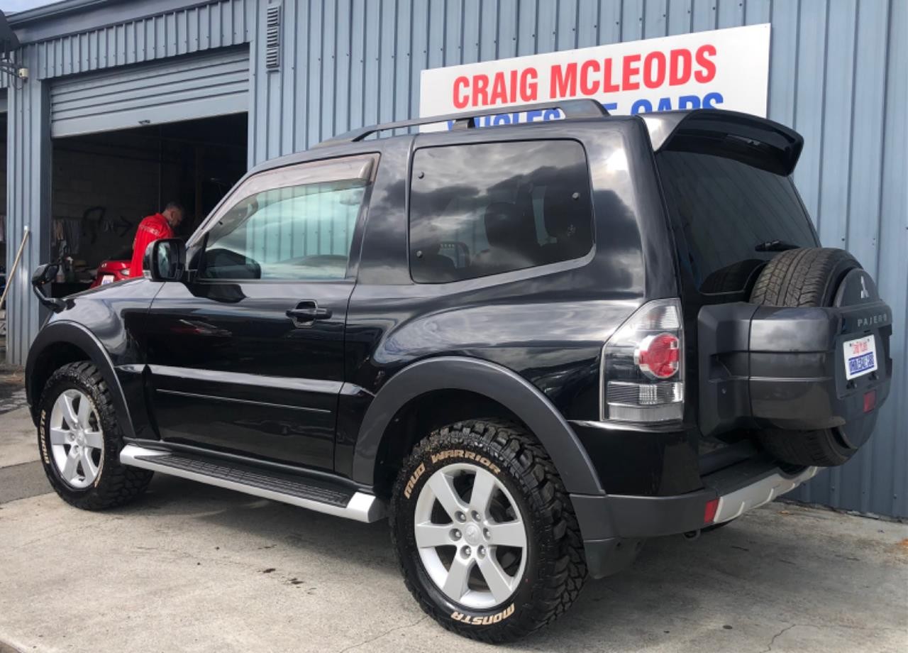 2006 Mitsubishi PAJERO