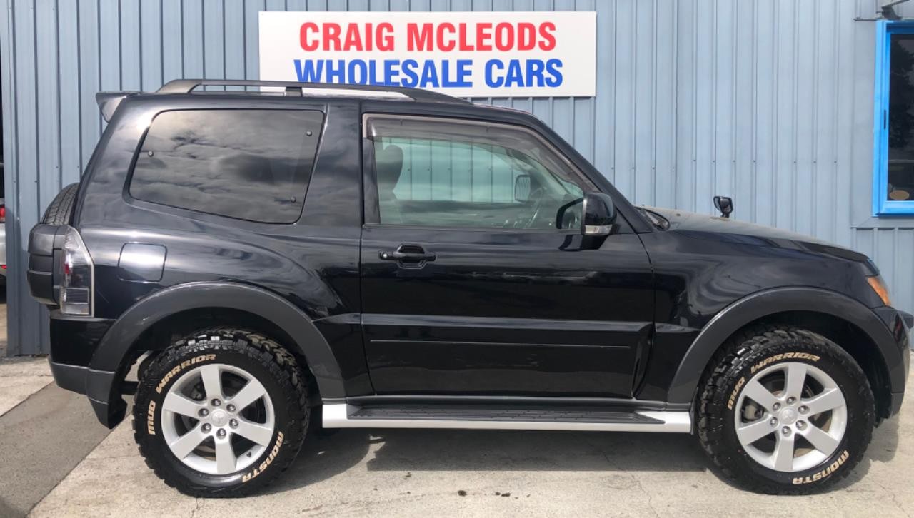 2006 Mitsubishi PAJERO