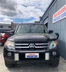 2006 Mitsubishi PAJERO - Thumbnail