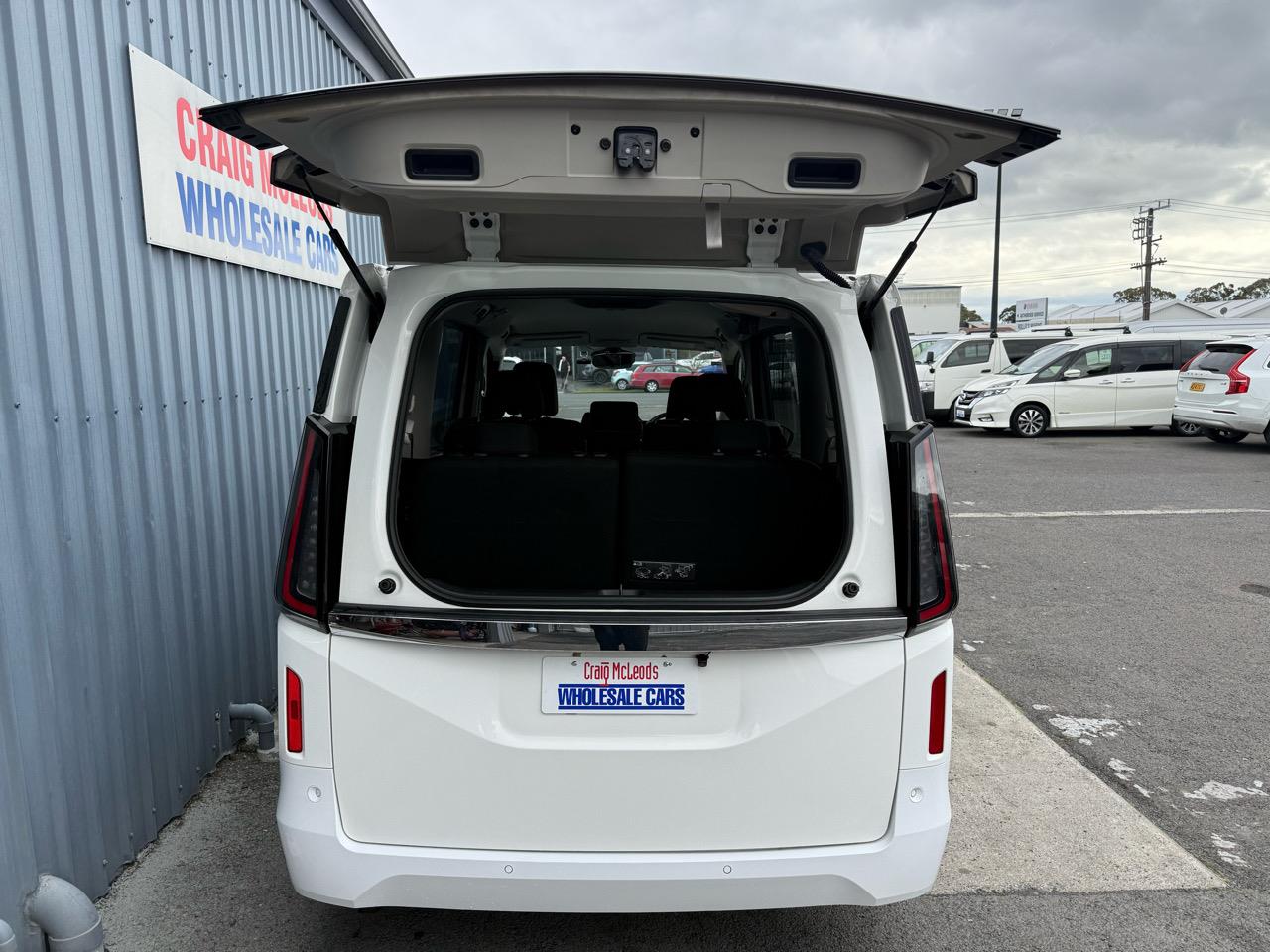2023 Nissan SERENA