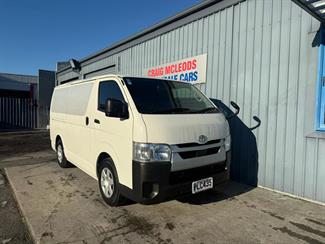 2022 Toyota HIACE - Thumbnail