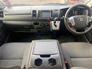 2022 Toyota HIACE - Thumbnail