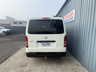 2022 Toyota HIACE - Thumbnail