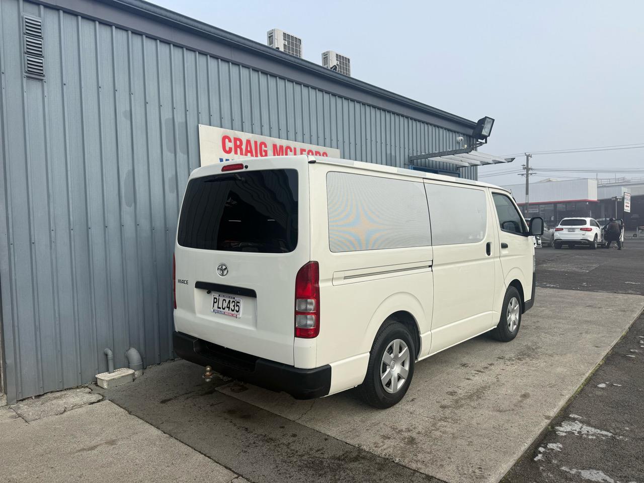 2022 Toyota HIACE