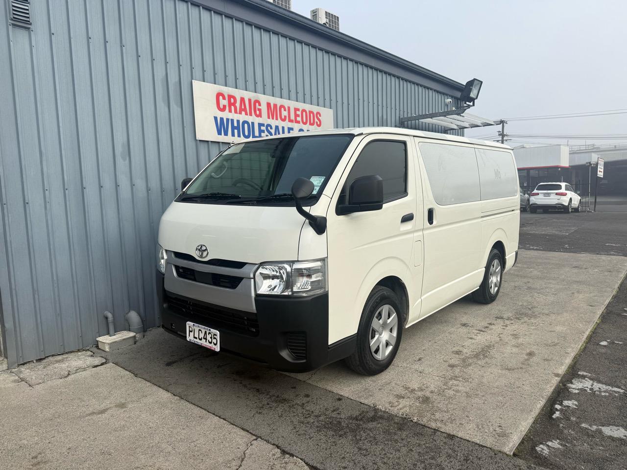 2022 Toyota HIACE