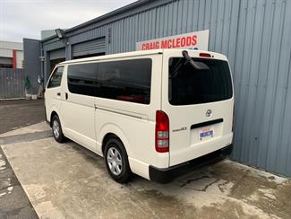 2018 Toyota HIACE - Thumbnail