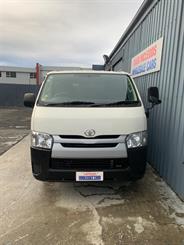 2018 Toyota HIACE - Thumbnail