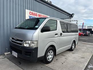 2010 Toyota HIACE - Thumbnail