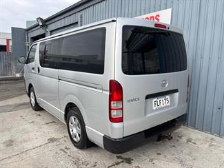 2010 Toyota HIACE - Thumbnail