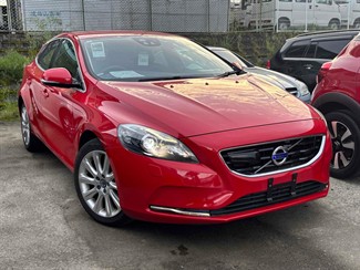 2015 Volvo V40 - Thumbnail