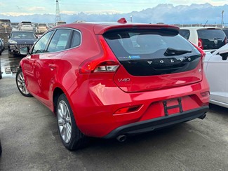 2015 Volvo V40 - Thumbnail