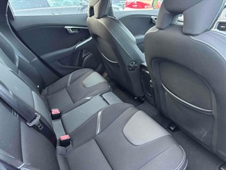 2015 Volvo V40 - Thumbnail