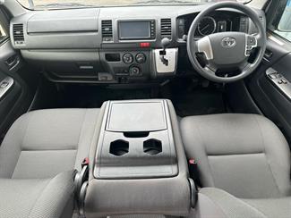 2021 Toyota HIACE - Thumbnail