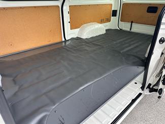 2020 Toyota HIACE - Thumbnail