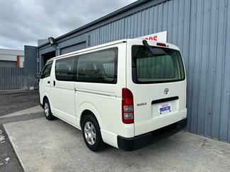 2020 Toyota HIACE - Thumbnail